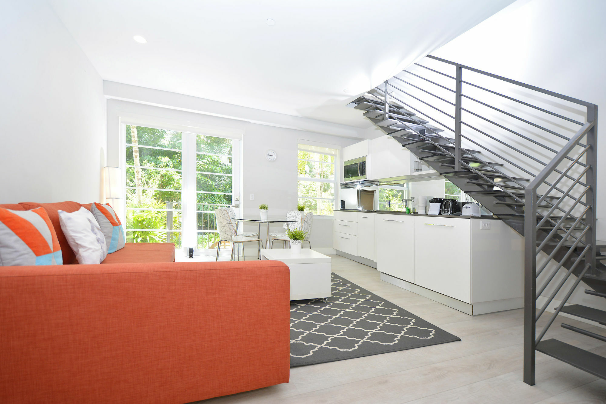 Art Deco Townhouse Apartments - Miami Beach — Photos 1